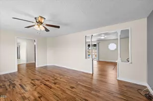 1751 Yukon Ave, Medford, OR 97504 - Photo 7