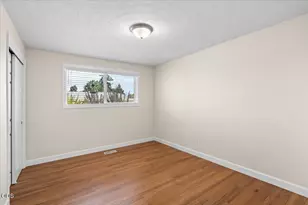 1751 Yukon Ave, Medford, OR 97504 - Photo 19