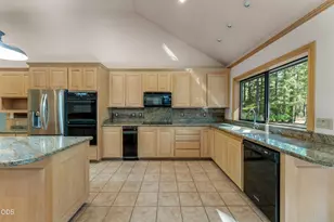 200 Brookstone Hills Dr, Grants Pass, OR 97526 - Photo 21