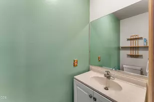 200 Brookstone Hills Dr, Grants Pass, OR 97526 - Photo 33