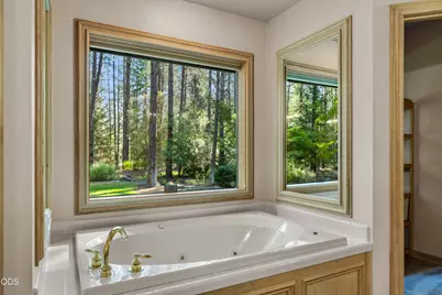 200 Brookstone Hills Drive, Grants Pass, OR 97526 - Photo 17