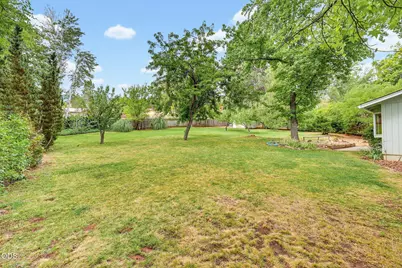 2354 Green Meadows Way, Ashland, OR 97520 - Photo 35