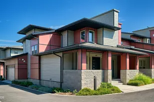 43 S Mountain Ave, Ashland, OR 97520 - Photo 1