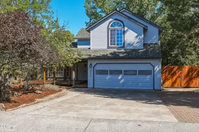 3044 NE Lansing Court, Bend, OR 97701 - Photo 1