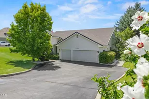 9456 Greenbrier Dr, Klamath Falls, OR 97603 - Photo 7