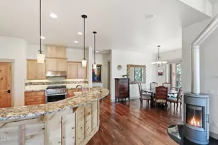1975 NW Harriman St, Bend, OR 97703 - Photo 17
