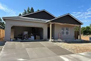2235 Piazza Dr, Medford, OR 97501 - Photo 1