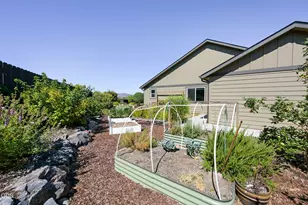 2555 SW 43rd Pl, Redmond, OR 97756 - Photo 37