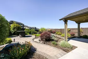 2555 SW 43rd Pl, Redmond, OR 97756 - Photo 3