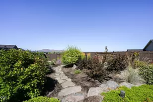 2555 SW 43rd Pl, Redmond, OR 97756 - Photo 41