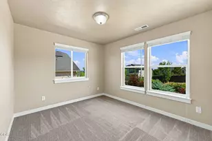 2555 SW 43rd Pl, Redmond, OR 97756 - Photo 23