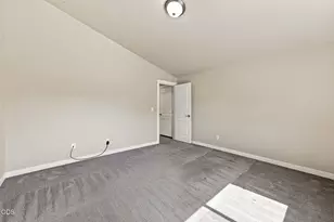 2555 SW 43rd Pl, Redmond, OR 97756 - Photo 29