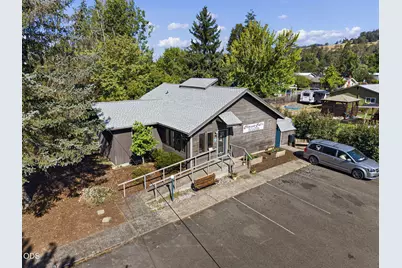 92 NW Glenhart Avenue, Winston, OR 97496 - Photo 37
