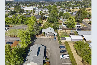 92 NW Glenhart Avenue, Winston, OR 97496 - Photo 43