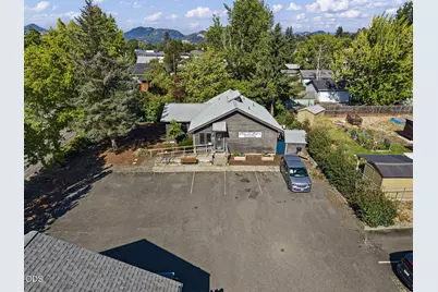 92 NW Glenhart Avenue, Winston, OR 97496 - Photo 47
