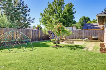 2558 Alma Drive, Medford, OR 97504 - Photo 37