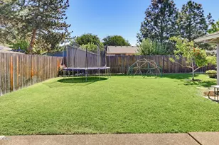 2558 Alma Dr, Medford, OR 97504 - Photo 35