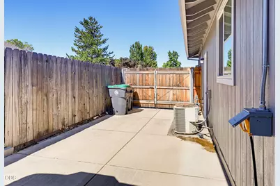 2558 Alma Drive, Medford, OR 97504 - Photo 43