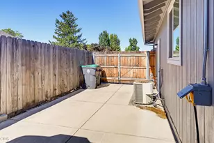 2558 Alma Dr, Medford, OR 97504 - Photo 43