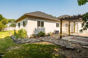 3916 SW Sam Snead Ct, Redmond, OR 97756 - Photo 27