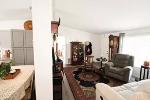 8401 Old Stage Rd, Central Point, OR 97502 - Photo 7
