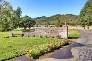 8401 Old Stage Rd, Central Point, OR 97502 - Photo 21