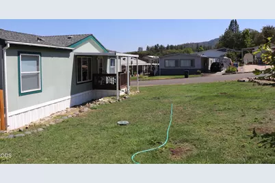 8401 Old Stage Road #70, Central Point, OR 97502 - Photo 15