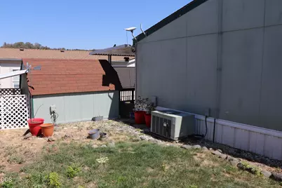 8401 Old Stage Road #70, Central Point, OR 97502 - Photo 17