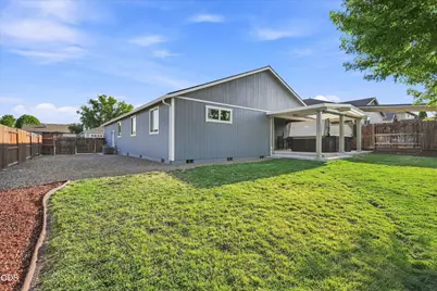 928 Stonewater Drive, Eagle Point, OR 97524 - Photo 27