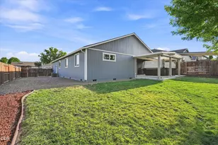 928 Stonewater Dr, Eagle Point, OR 97524 - Photo 27