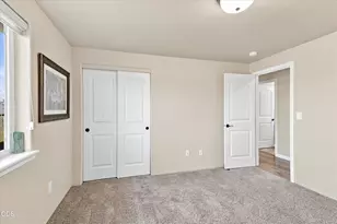 928 Stonewater Dr, Eagle Point, OR 97524 - Photo 17