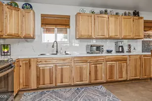 34225 Deerpath Ct, Chiloquin, OR 97624 - Photo 23