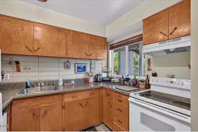 737 Stevens Street #109, Medford, OR 97504 - Photo 5