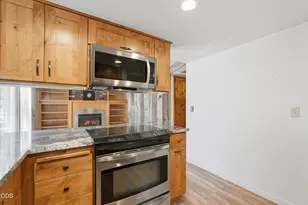 19684 Nugget Ave, Bend, OR 97702 - Photo 13