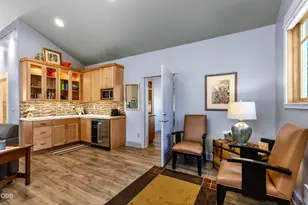 780 W View Loop, Sisters, OR 97759 - Photo 7