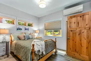 780 W View Loop, Sisters, OR 97759 - Photo 15