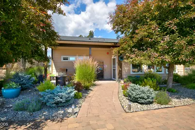 780 W View Loop, Sisters, OR 97759 - Photo 17