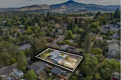 2222 Aloha Avenue, Medford, OR 97504 - Photo 27