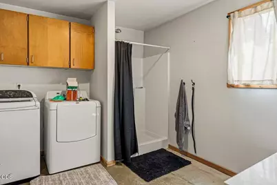 54690 Pinewood Avenue, Bend, OR 97707 - Photo 31