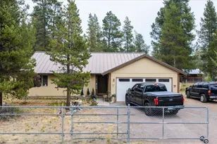 54690 Pinewood Ave, Bend, OR 97707 - Photo 1