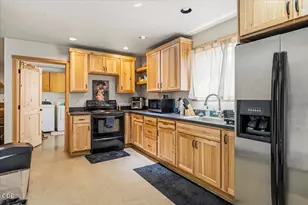 54690 Pinewood Ave, Bend, OR 97707 - Photo 25