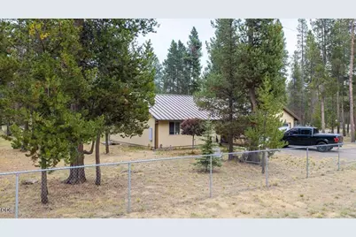 54690 Pinewood Avenue, Bend, OR 97707 - Photo 3