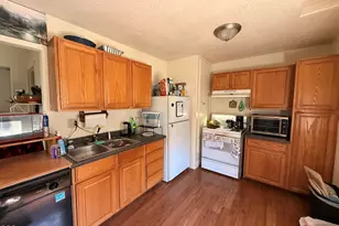 411 SE L St, Grants Pass, OR 97526 - Photo 13
