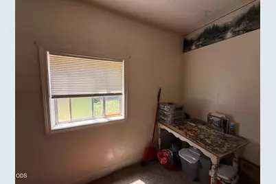 411 SE L Street, Grants Pass, OR 97526 - Photo 11
