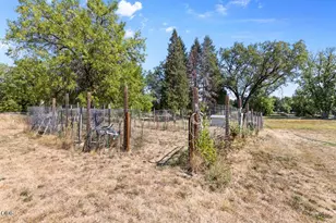 1591 Hwy 234, Eagle Point, OR 97524 - Photo 47