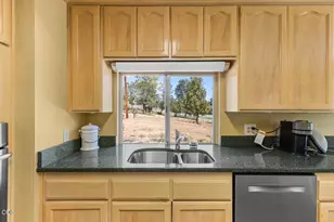 1591 Hwy 234, Eagle Point, OR 97524 - Photo 21
