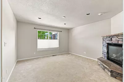 417 NW 27th Street, Redmond, OR 97756 - Photo 7