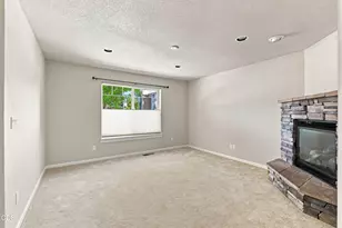 417 NW 27th St, Redmond, OR 97756 - Photo 7