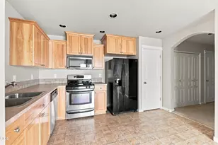 417 NW 27th St, Redmond, OR 97756 - Photo 13
