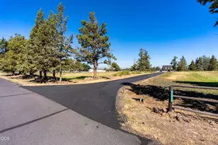 6225 SW Zenith Ave, Redmond, OR 97756 - Photo 73